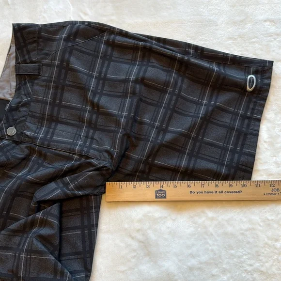 Oakley Men’s Performance Shorts - Picture 12 of 13